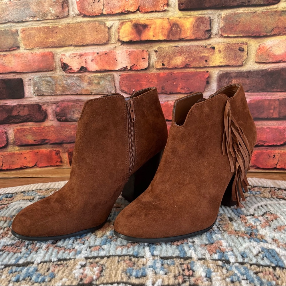 Carlos brown ankle boot size 8